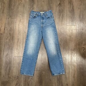 Levi’s Ribcage Straight Ankle Sz 26